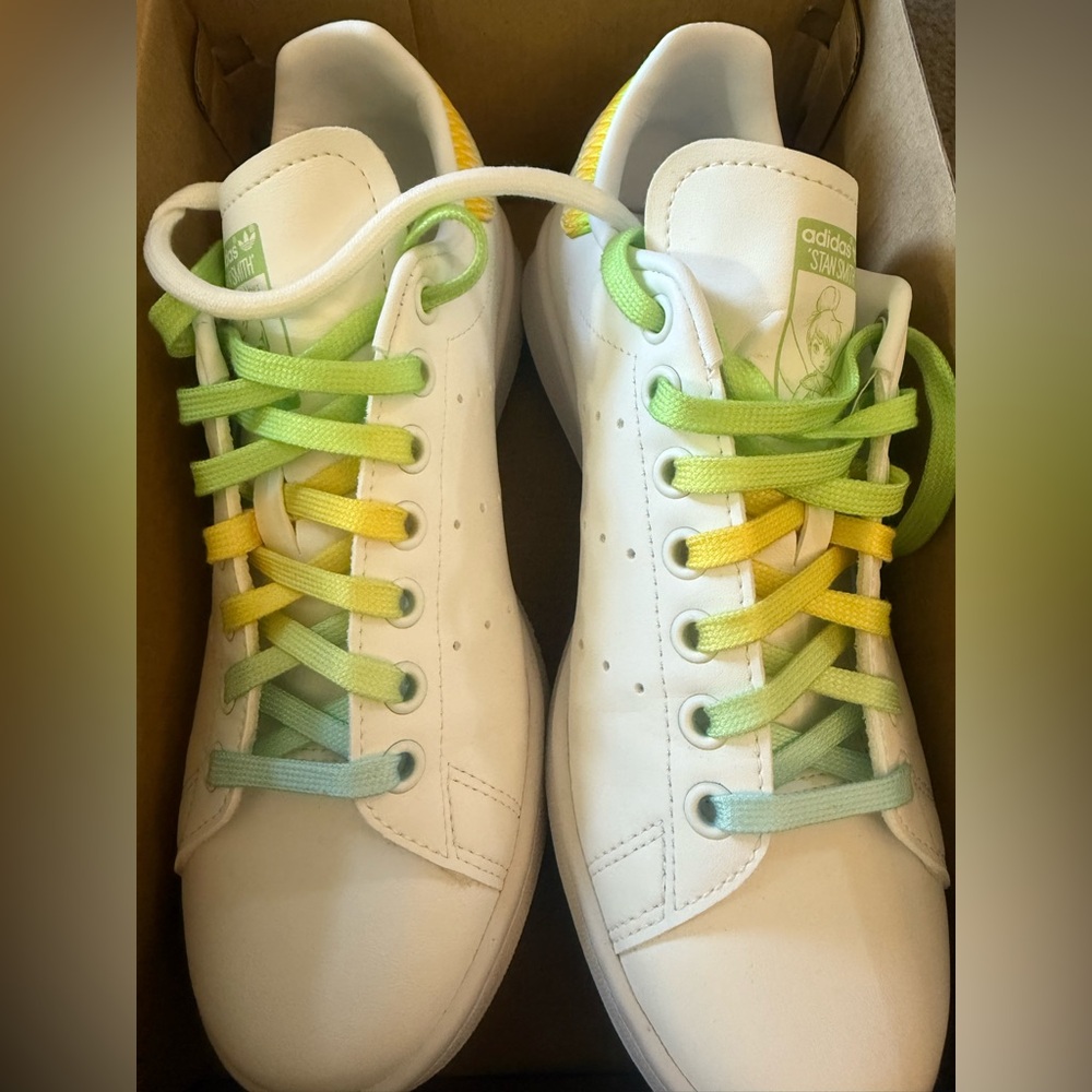 Adidas Stan Smith White Sneakers with Pastel Rainbow Laces Size 5.5